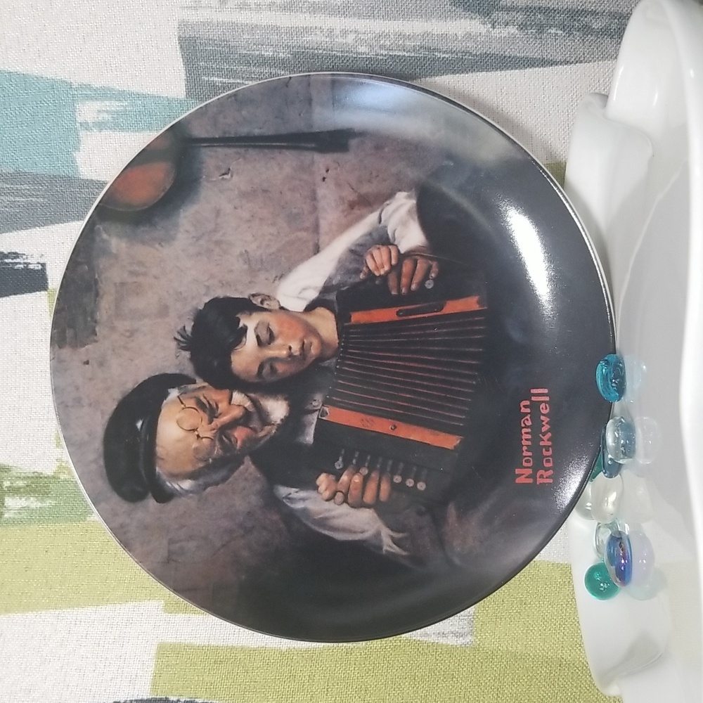 P1a - Knowles Norman Rockwell Collector's Plate "The Music Maker" 1981LE